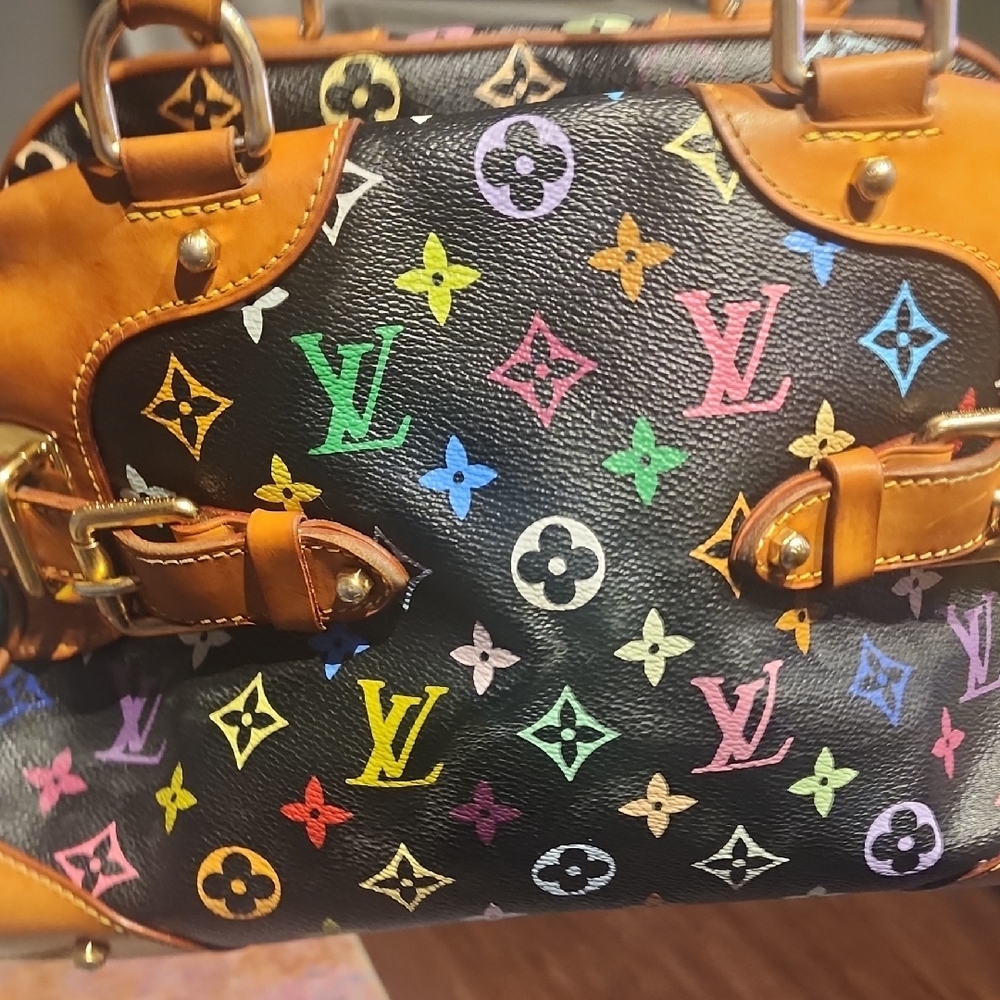 Louis Vuitton Black and Tan Satchel with Iconic Design - Picture 4 of 10